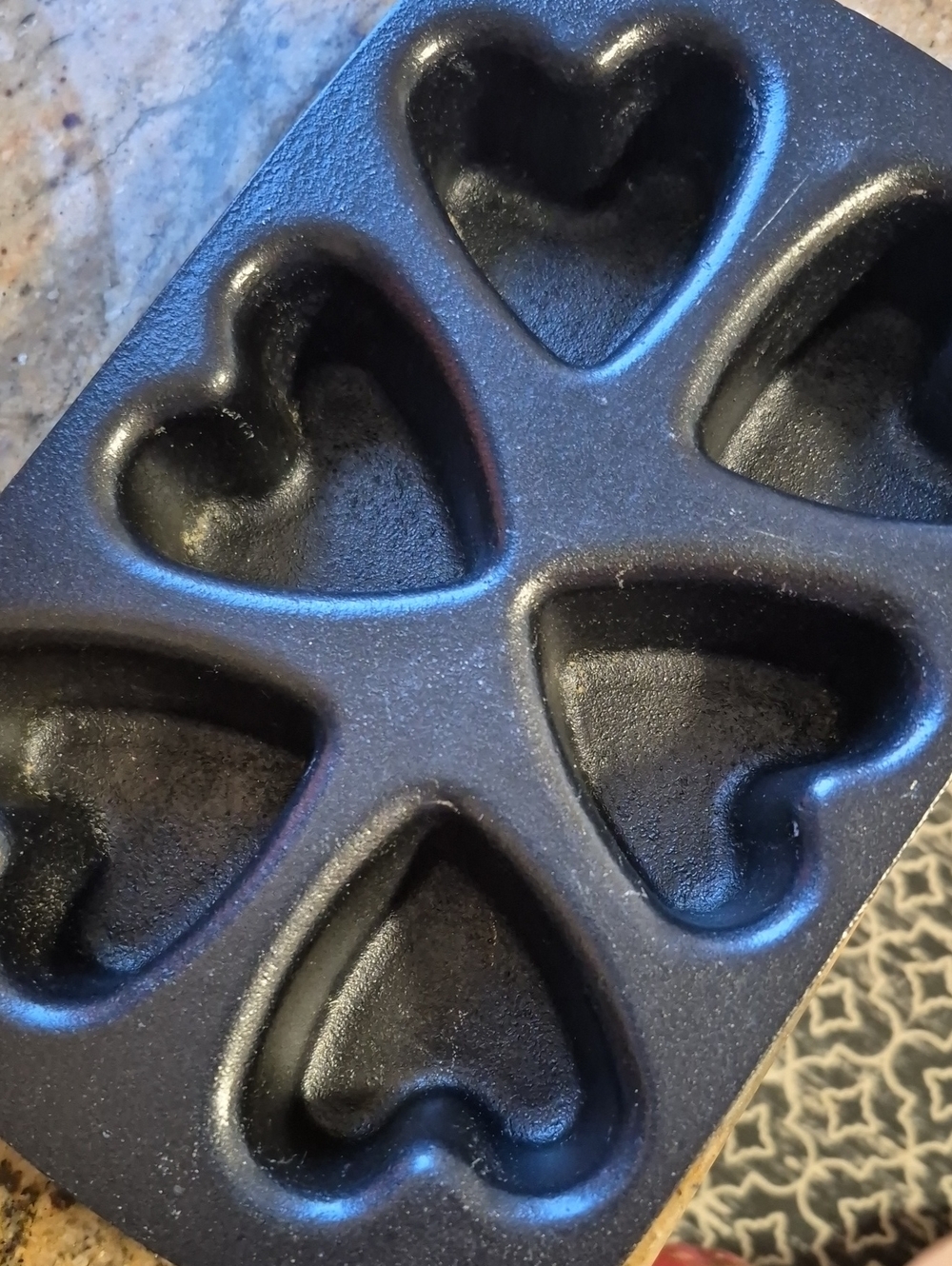 Nordic Ware Black Heart-Shaped 5-Cavity Baking Pan